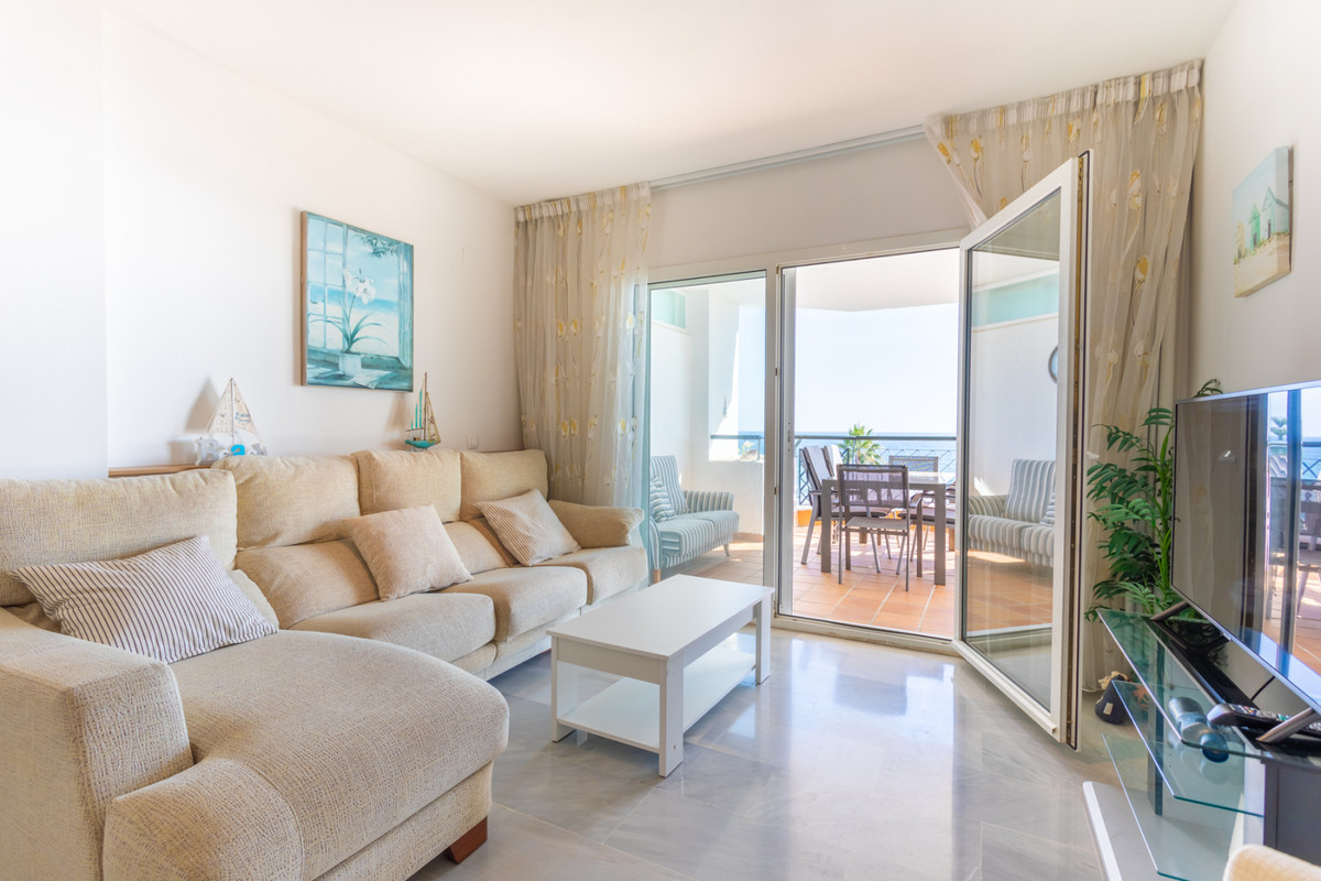3 bedroom Apartments for sale in Calahonda – R5160388