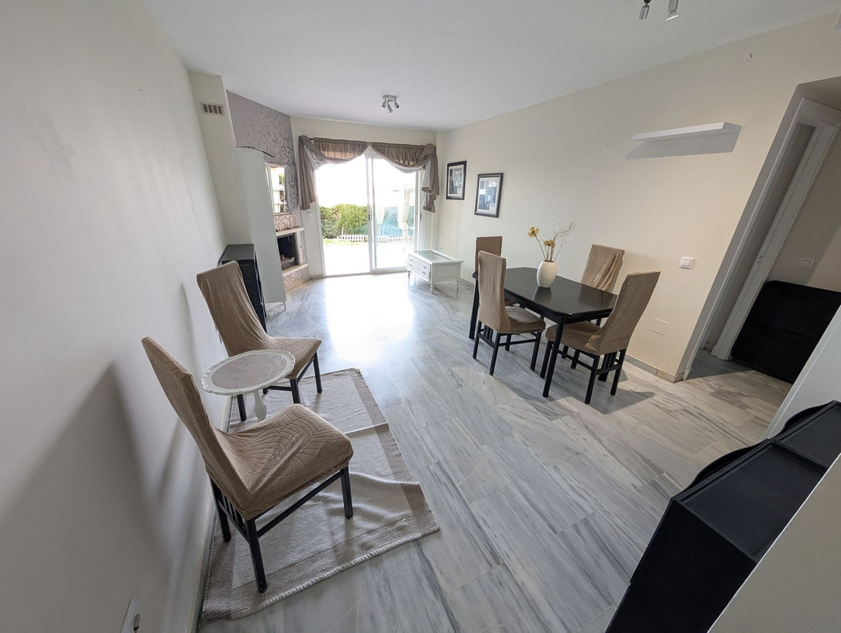2 bedroom Apartments for sale in Riviera del Sol – R5135461