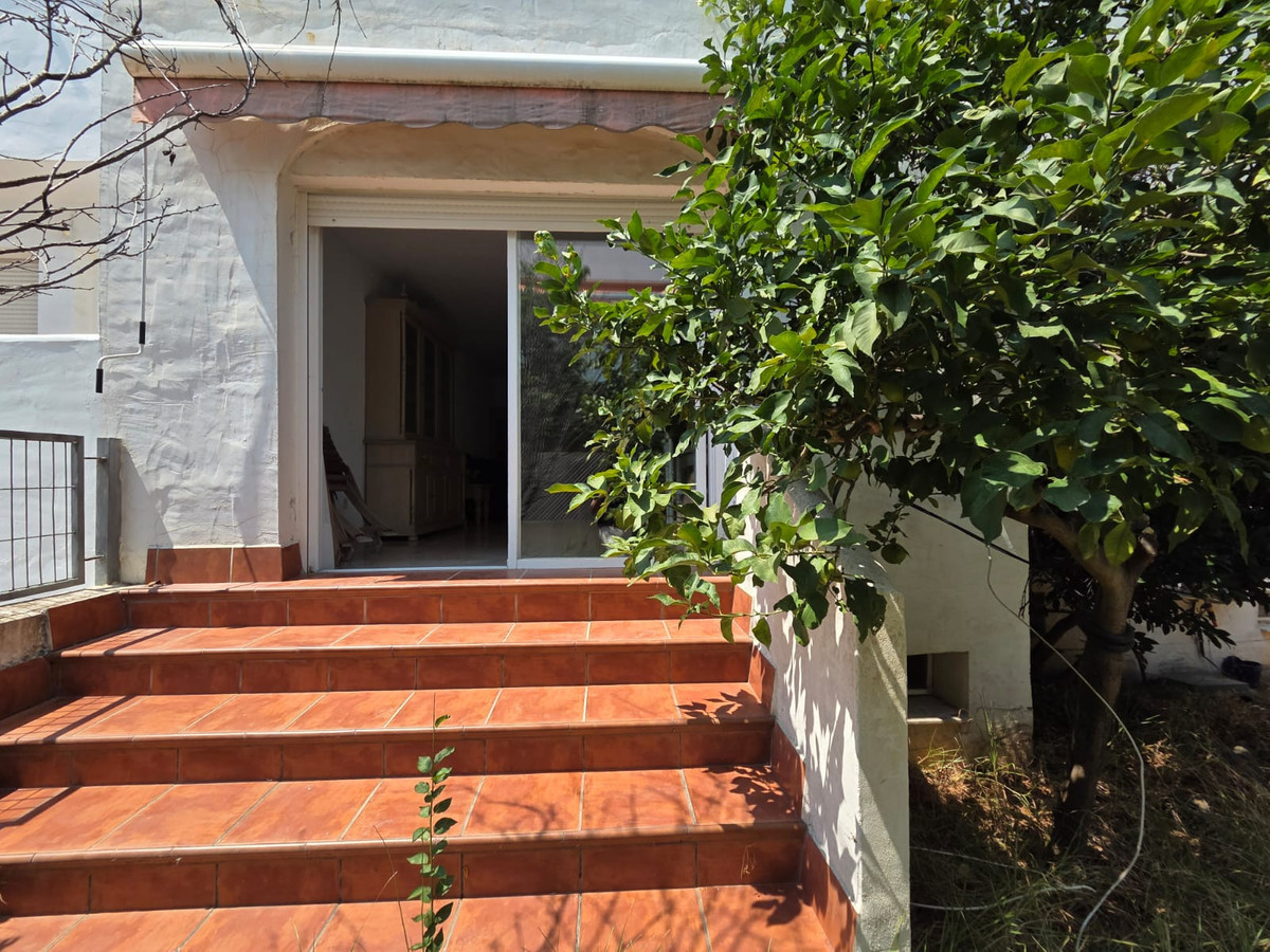 4 bedroom Semi-detached for sale in Milla de Oro – R5150281