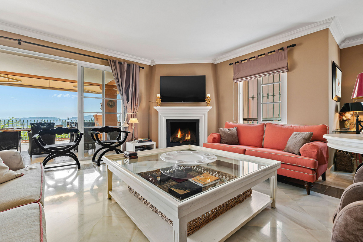 2 bedroom Apartments for sale in Monte Halcones – R5104474