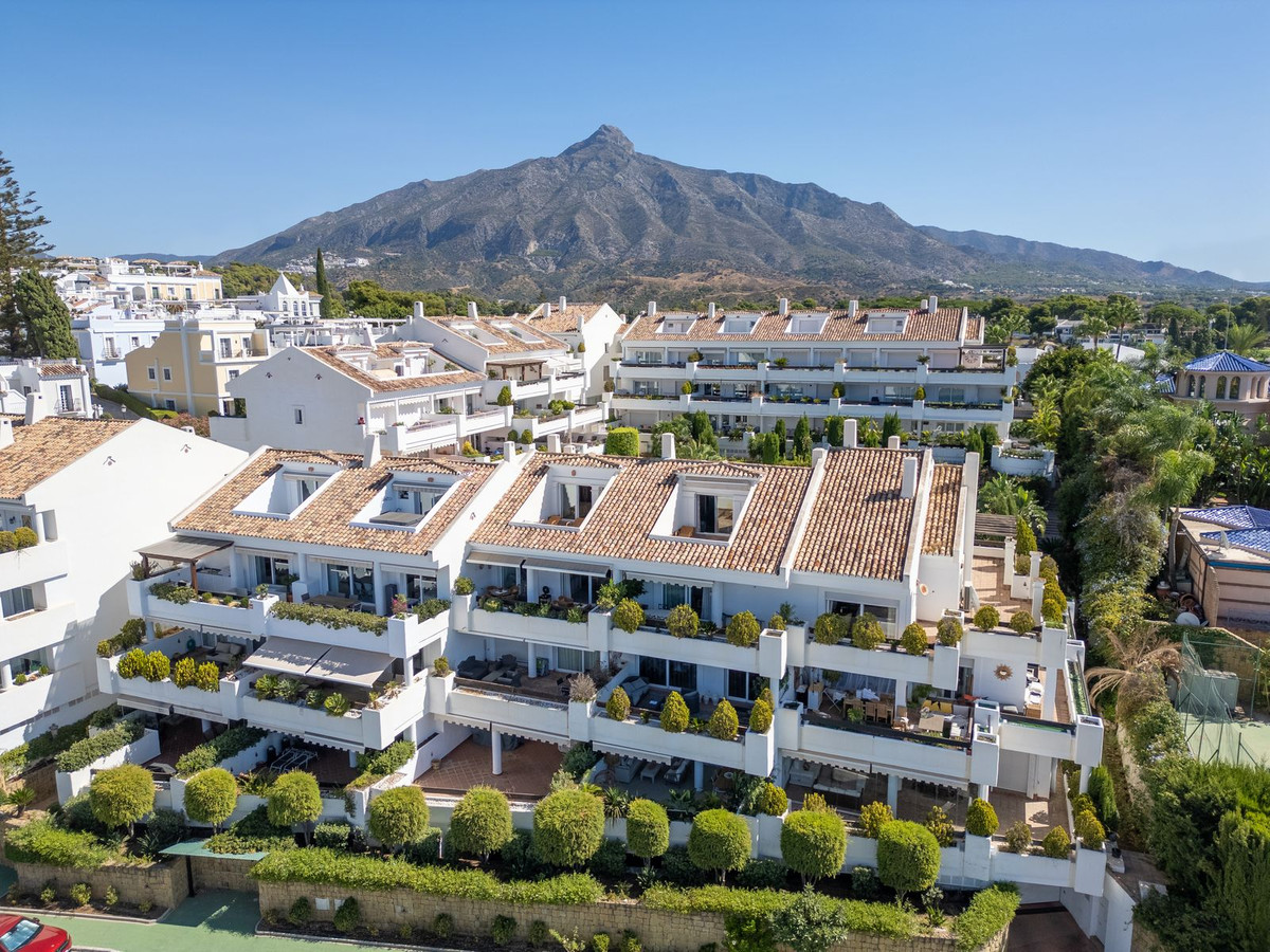3 bedroom Apartments for sale in Marbella – R5153473