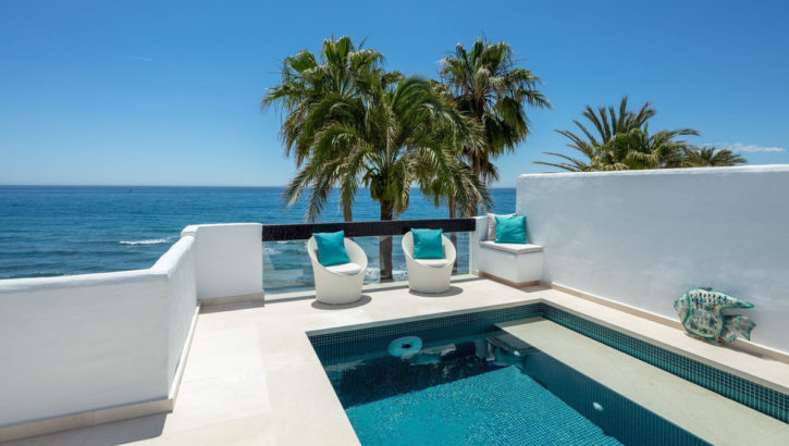 Apartamentos de 6 dormitorios en venta en Marbella – R5163460 en 