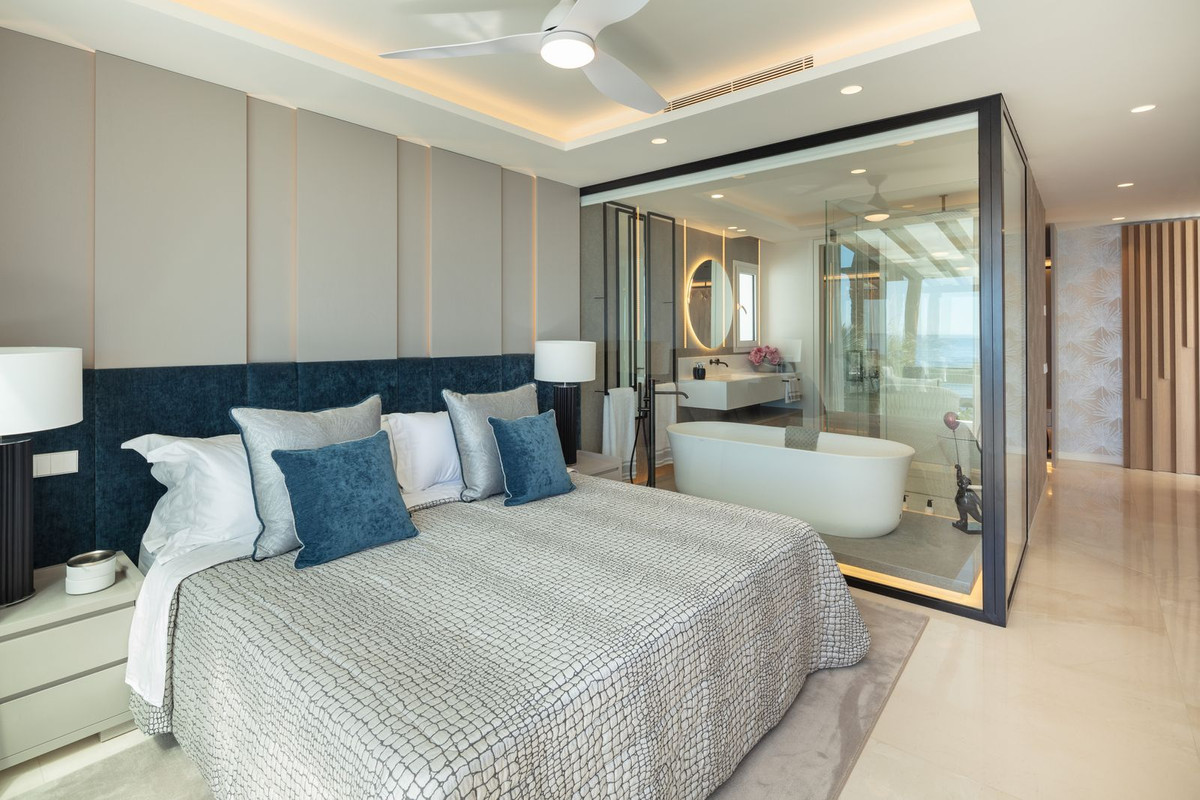 Apartamentos de 6 dormitorios en venta en Marbella – R5163460