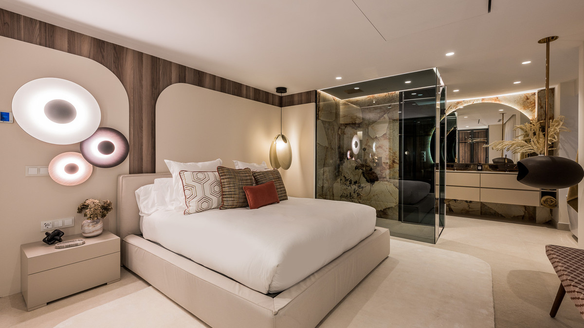 6 bedroom Apartments for sale in Marbella – R5166373