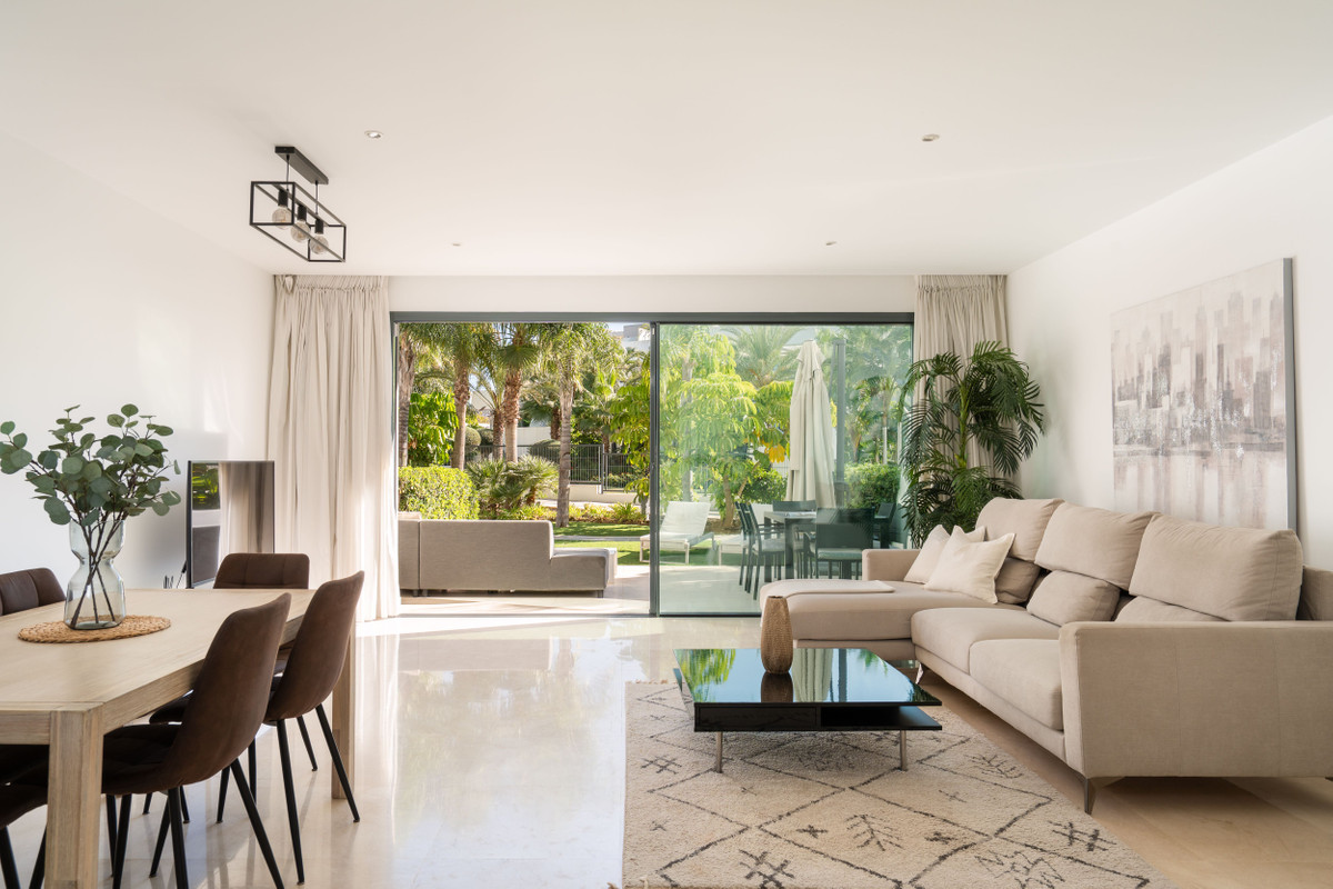Adosados de 4 dormitorios en venta en La Cala de Mijas – R5153440