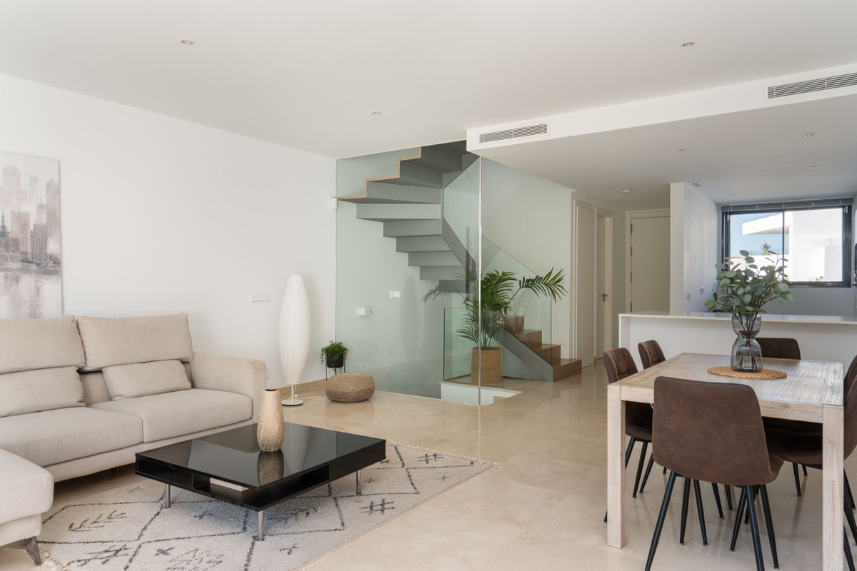 Adosados de 4 dormitorios en venta en La Cala de Mijas – R5153440