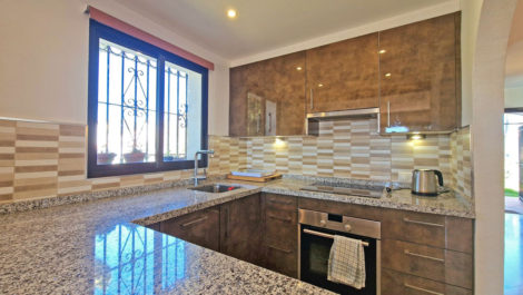 Pareados de 3 dormitorios en venta en Calahonda – R5055793