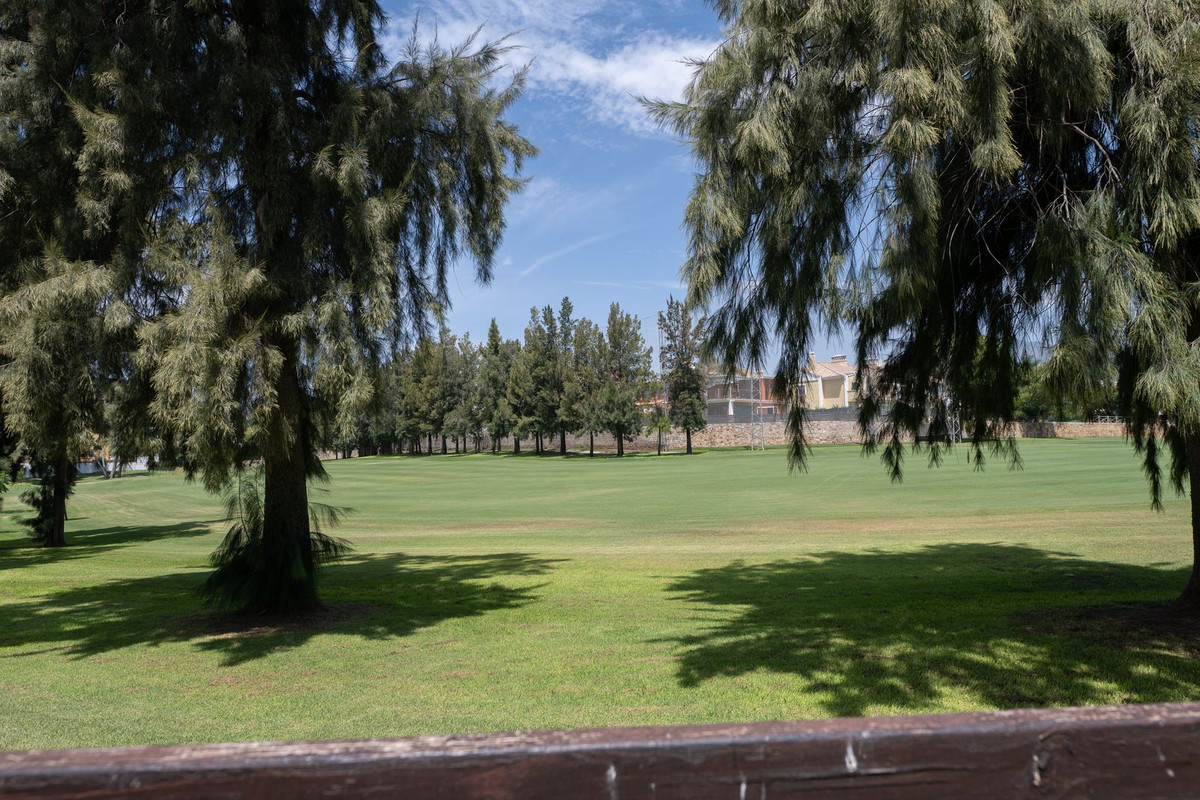 Adosados de 5 dormitorios en venta en Guadalmina Baja – R5148274