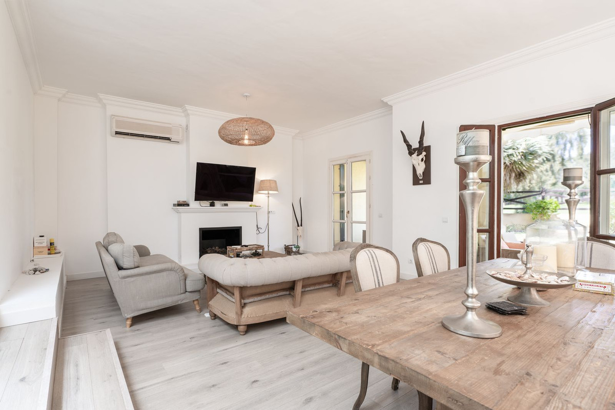 Adosados de 5 dormitorios en venta en Guadalmina Baja – R5148274