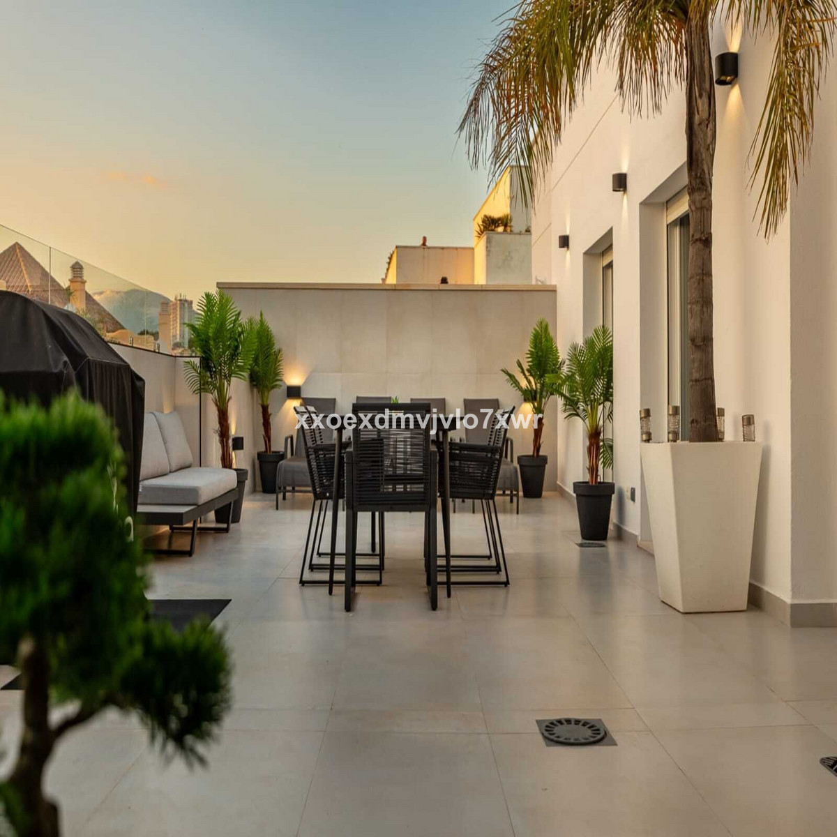 3 bedroom Penthouses for sale in Marbella – R5166376