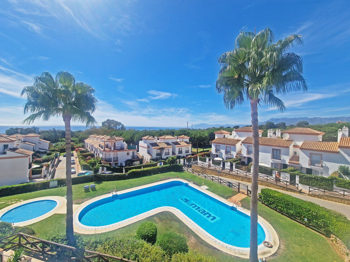 4 bedroom Townhouses for sale in Cabopino – R5151925