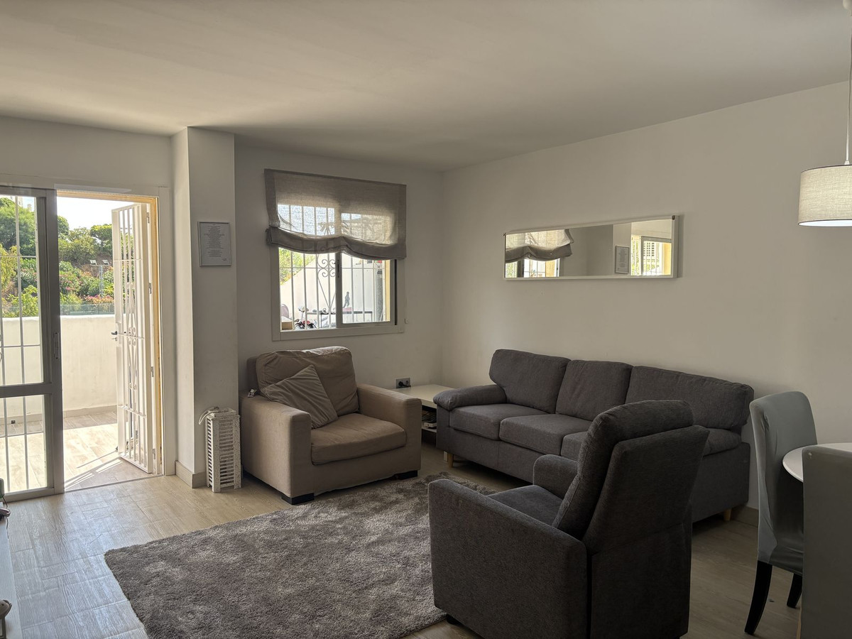 Apartamentos de 2 dormitorios en venta en Calahonda – R5134723