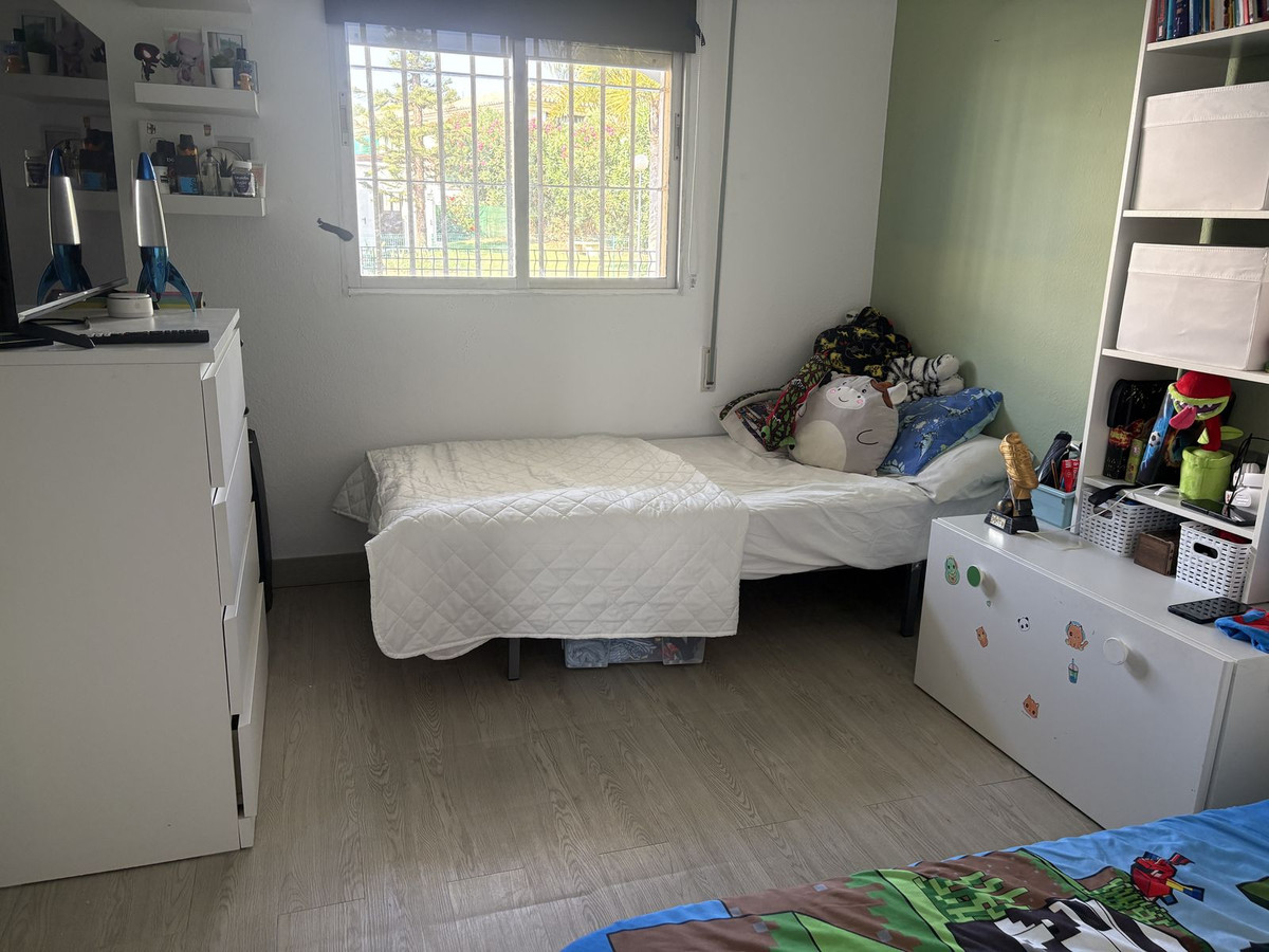 Apartamentos de 2 dormitorios en venta en Calahonda – R5134723