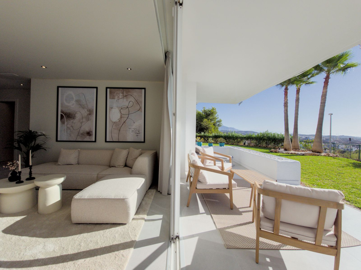 3 bedroom Apartments for sale in Miraflores – R5159407