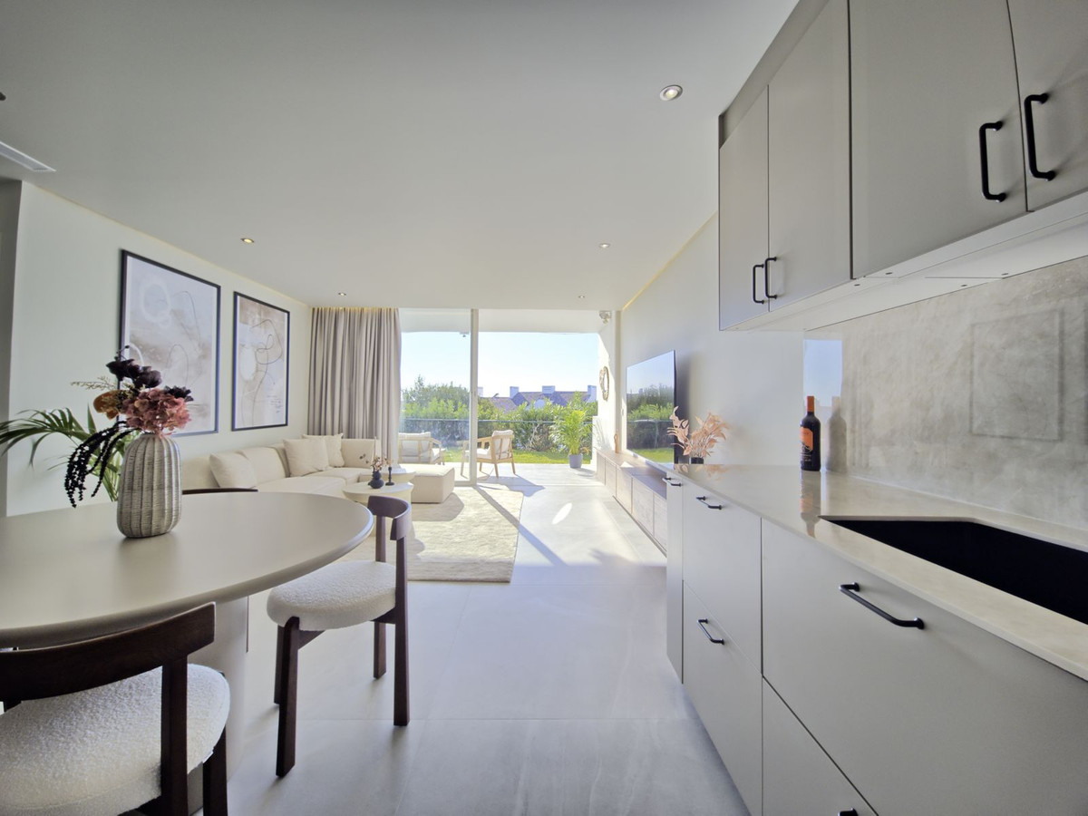3 bedroom Apartments for sale in Miraflores – R5159407