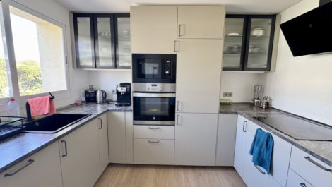 Apartamentos de 3 dormitorios en venta en Elviria – R5160877