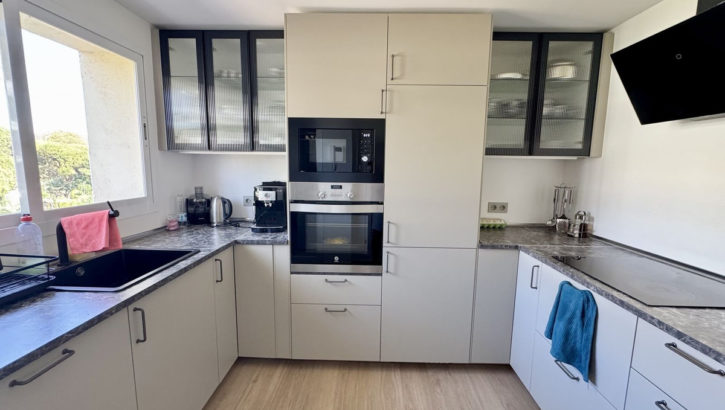 Apartamentos de 3 dormitorios en venta en Elviria – R5160877 en 
