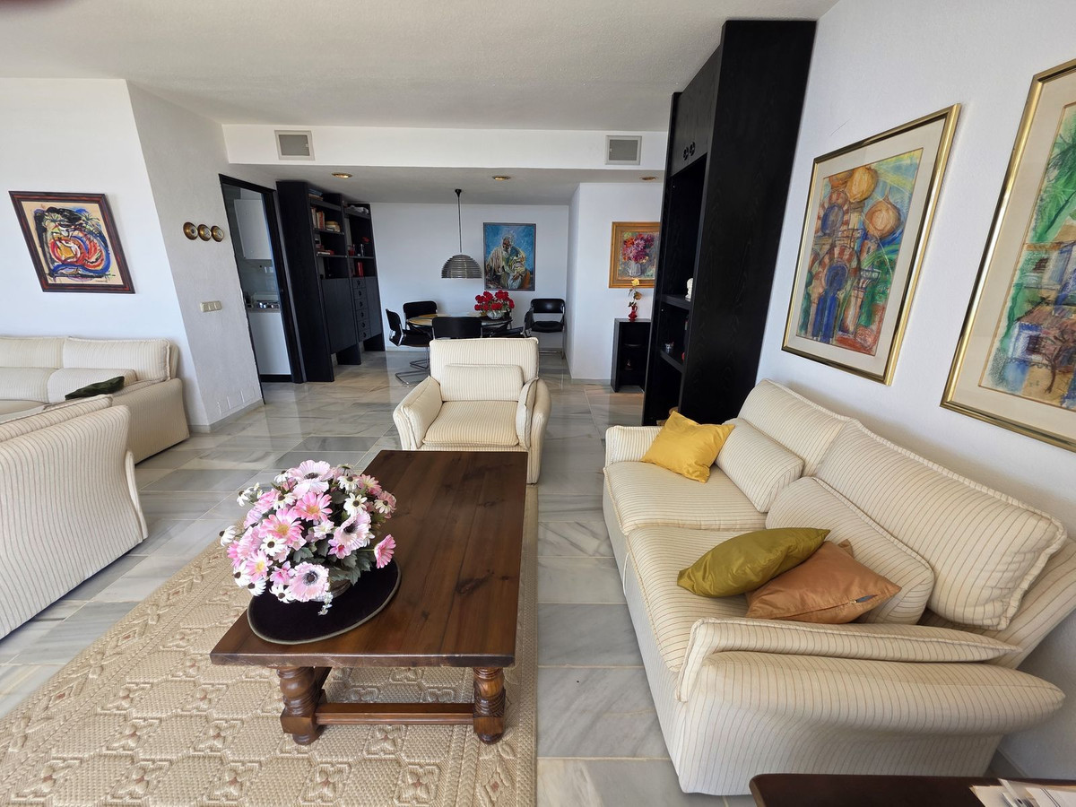 1 bedroom Apartments for sale in Marbella – R5158261