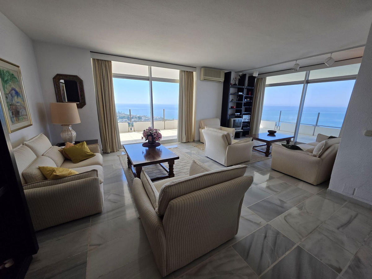 1 bedroom Apartments for sale in Marbella – R5158261
