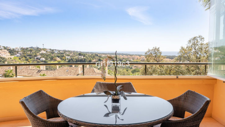 Apartamentos de 2 dormitorios en venta en Elviria Hills – R4994593 en 