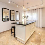 Apartamentos de 3 dormitorios en venta en Milla de Oro – R5146921
