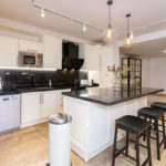 Apartamentos de 3 dormitorios en venta en Milla de Oro – R5146921
