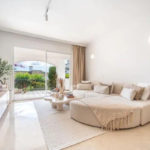 2 bedroom Apartments for sale in La Quinta – R5165944