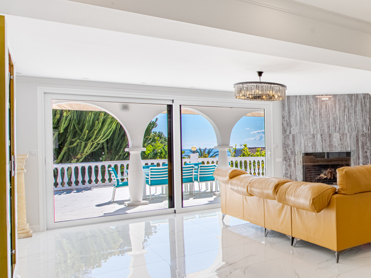 7 bedroom Villas for sale in Marbella – R5168227