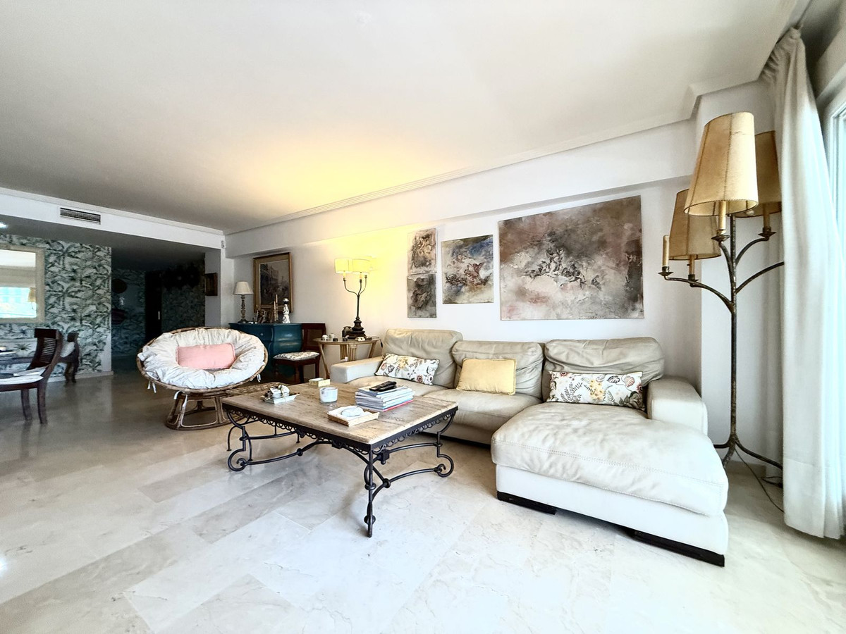 Apartamentos de 2 dormitorios en venta en Guadalmina Baja – R5149780