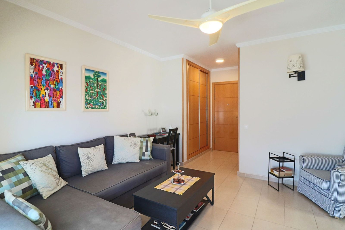 1 bedroom Apartments for sale in Marbella – R5150062