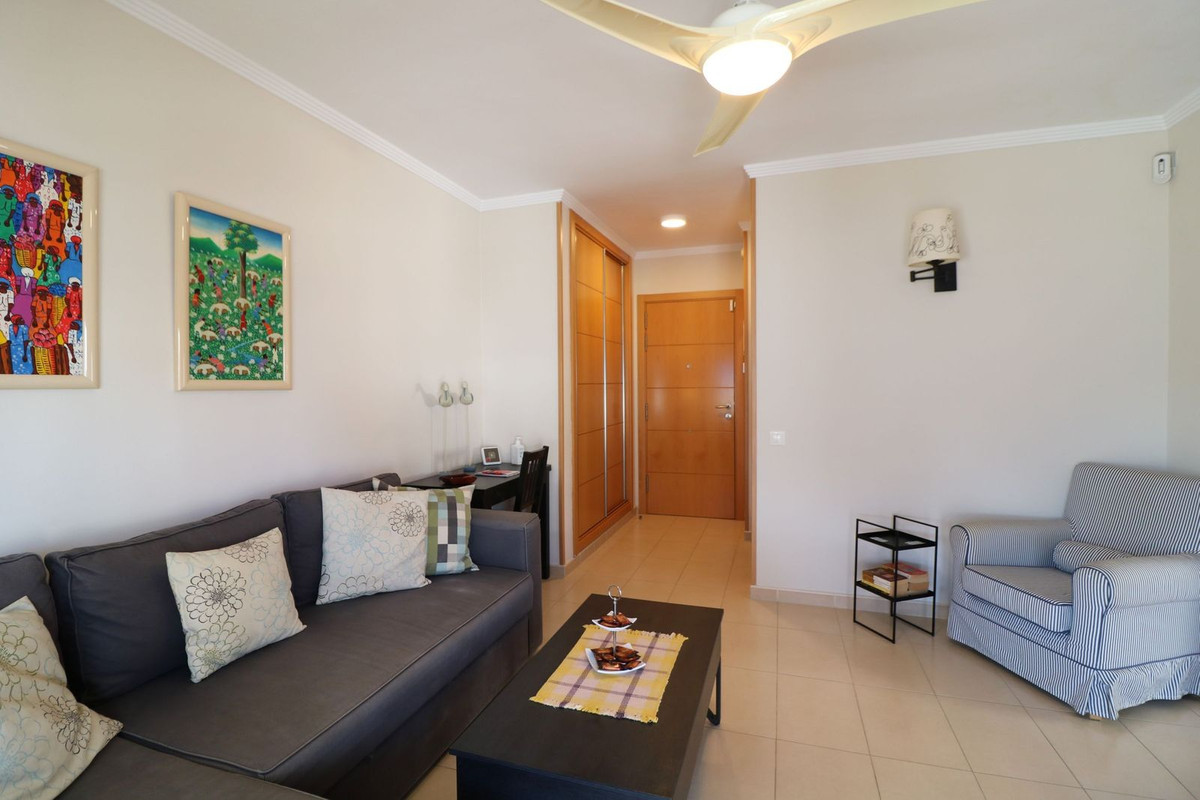 1 bedroom Apartments for sale in Marbella – R5150062
