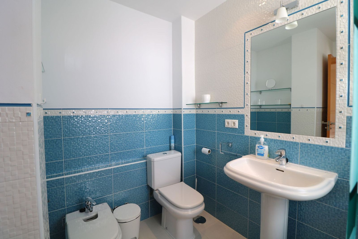 1 bedroom Apartments for sale in Marbella – R5150062