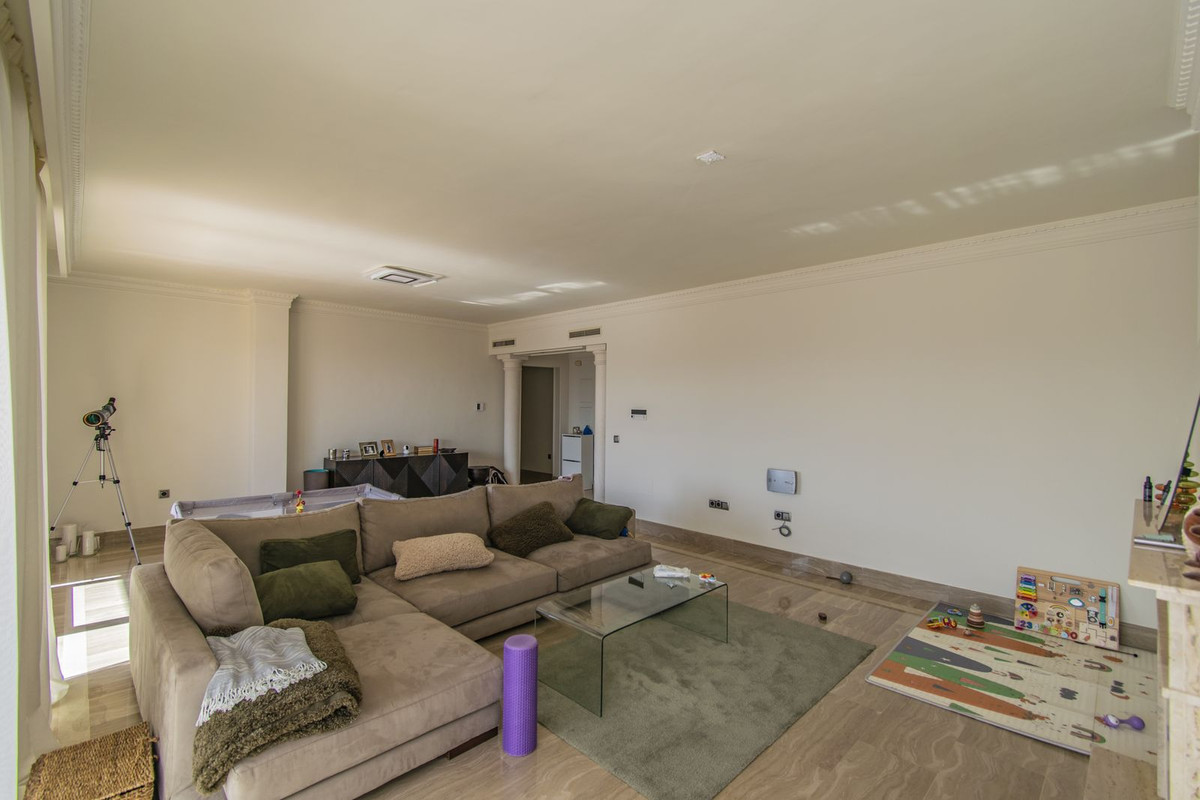 Aticos de 3 dormitorios en venta en Sierra Blanca – R4880239