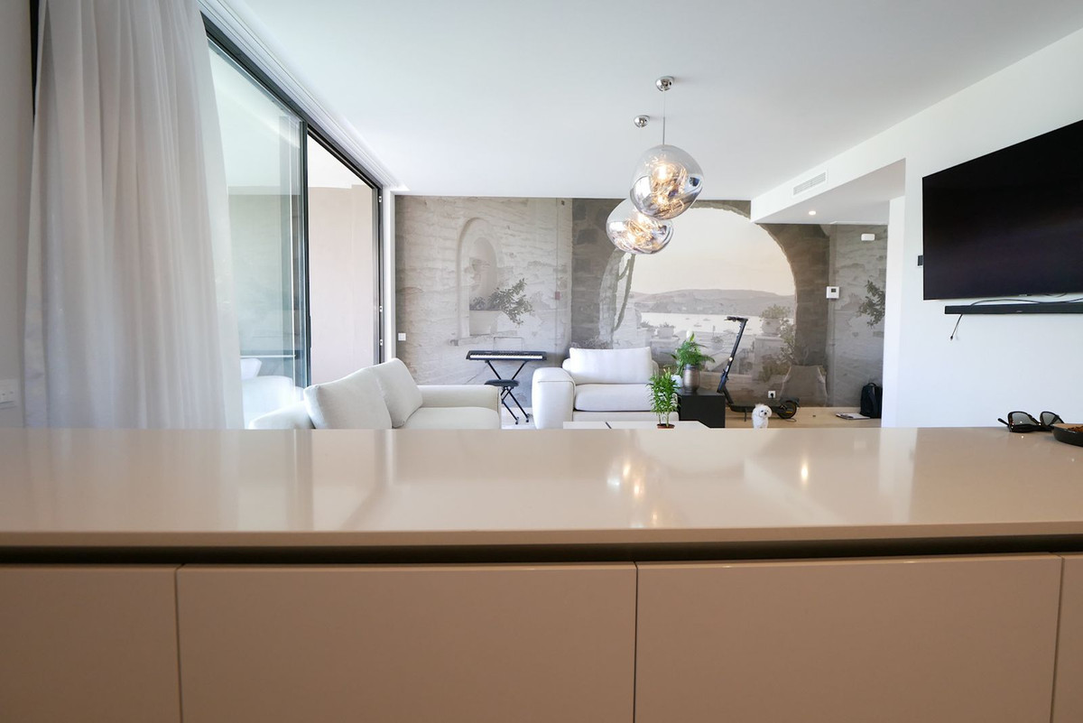 2 bedroom Apartments for sale in Cabopino – R5156257