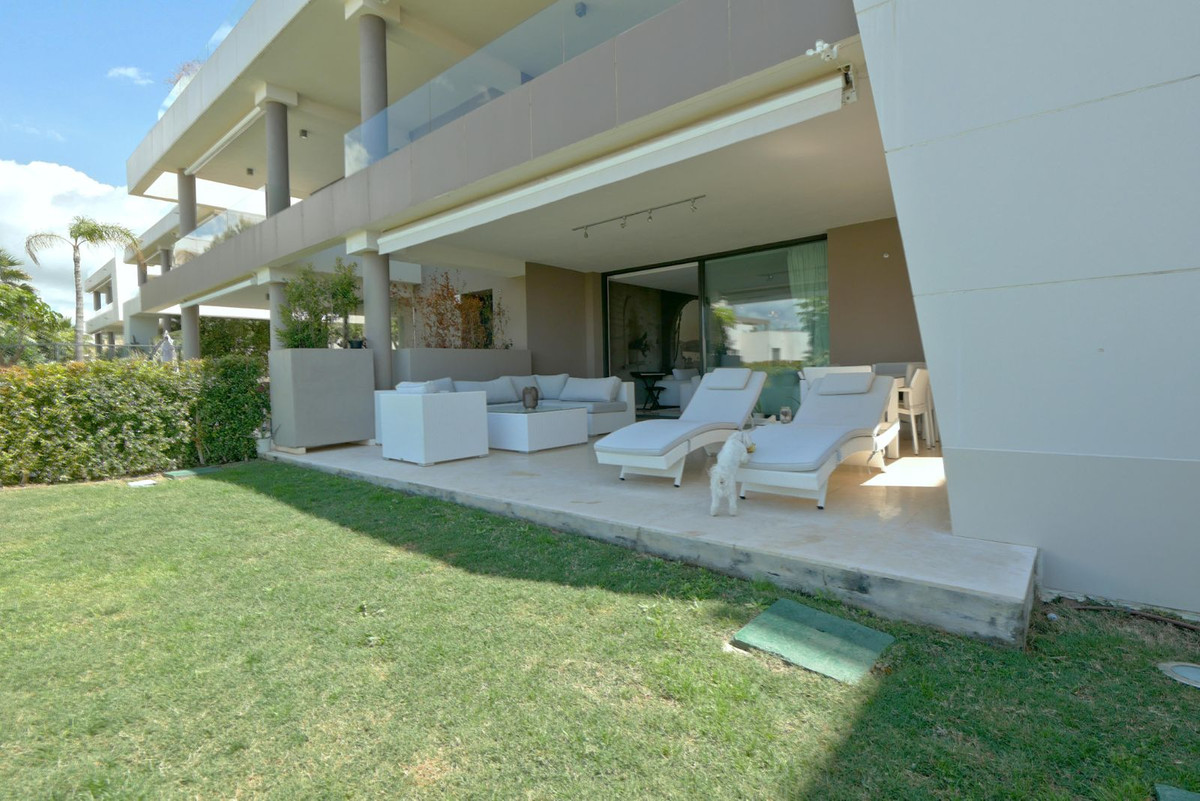 2 bedroom Apartments for sale in Cabopino – R5156257