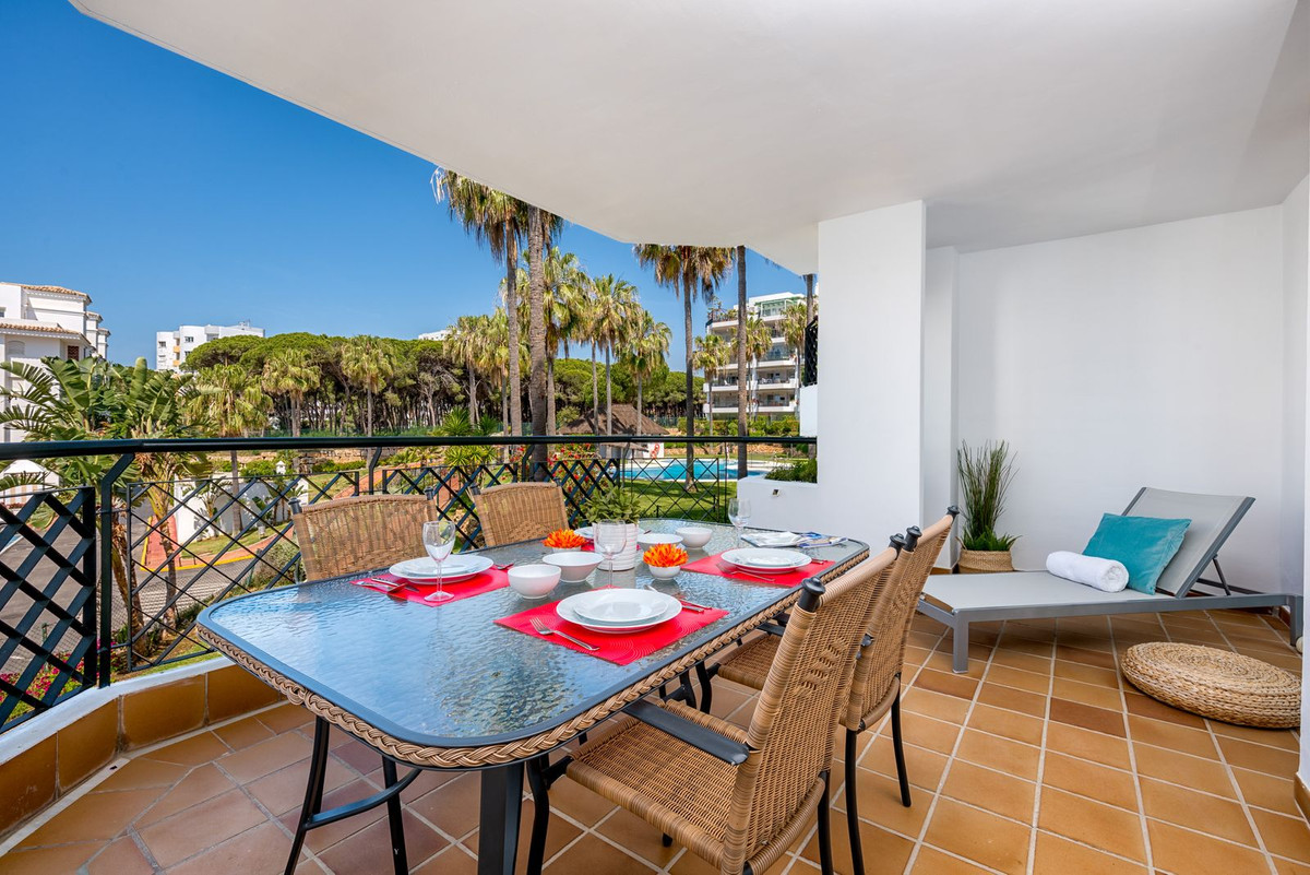 2 bedroom Apartments for sale in Calahonda – R5152033