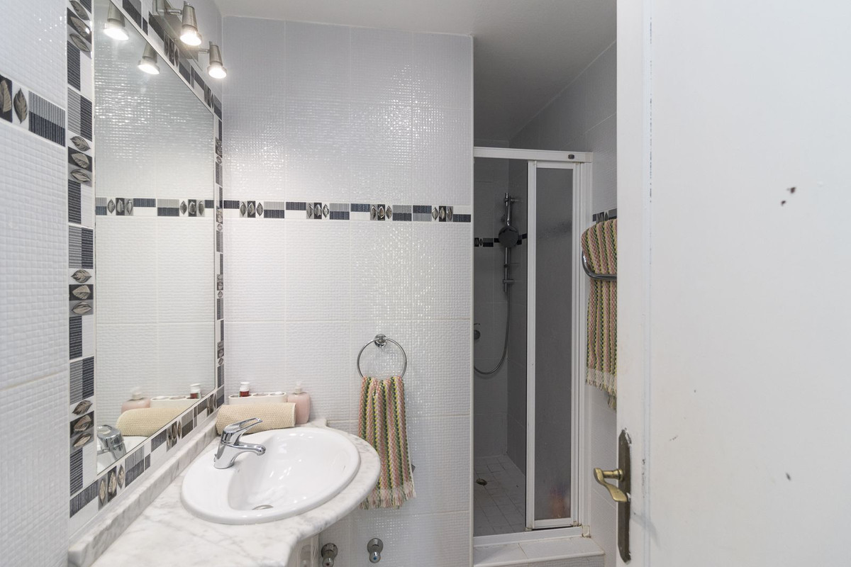 4 bedroom Villas for sale in El Rosario – R5163466