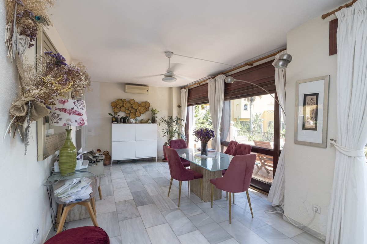 4 bedroom Villas for sale in El Rosario – R5163466