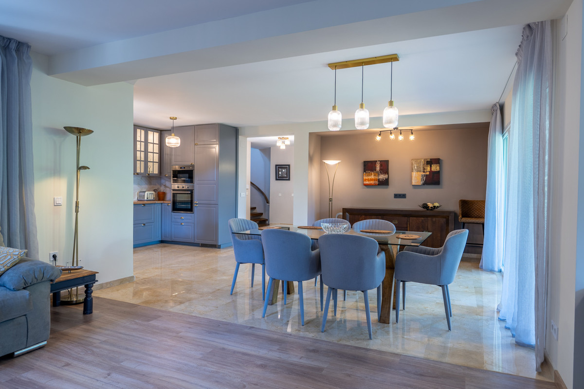 Villas de 4 dormitorios en venta en Marbesa – R5151160