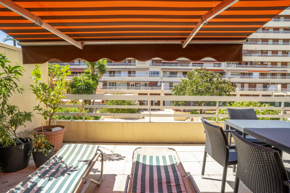 Apartamentos de 3 dormitorios en venta en Marbella – R5167414