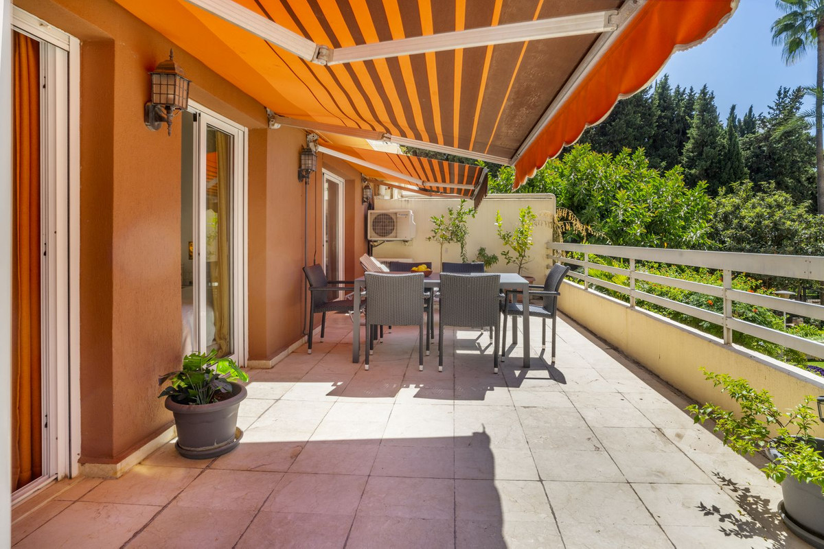 Apartamentos de 3 dormitorios en venta en Marbella – R5167414