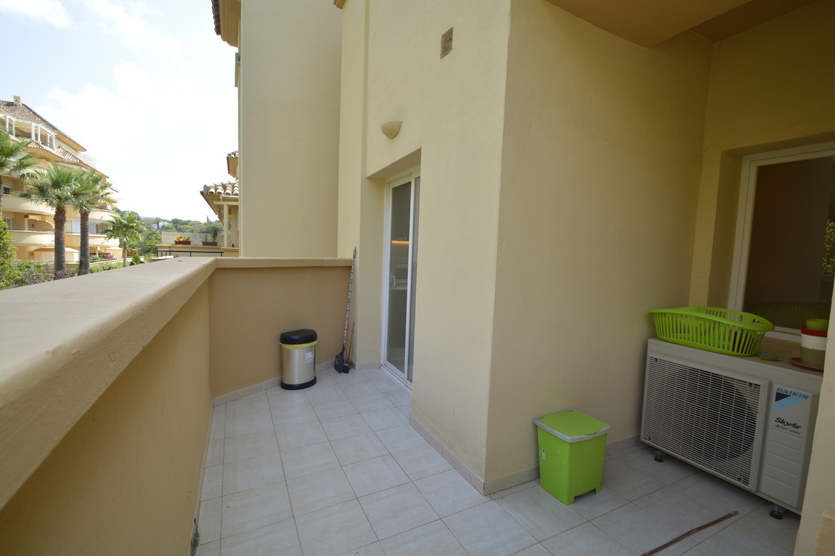 Apartamentos de 3 dormitorios en venta en Elviria – R5170015