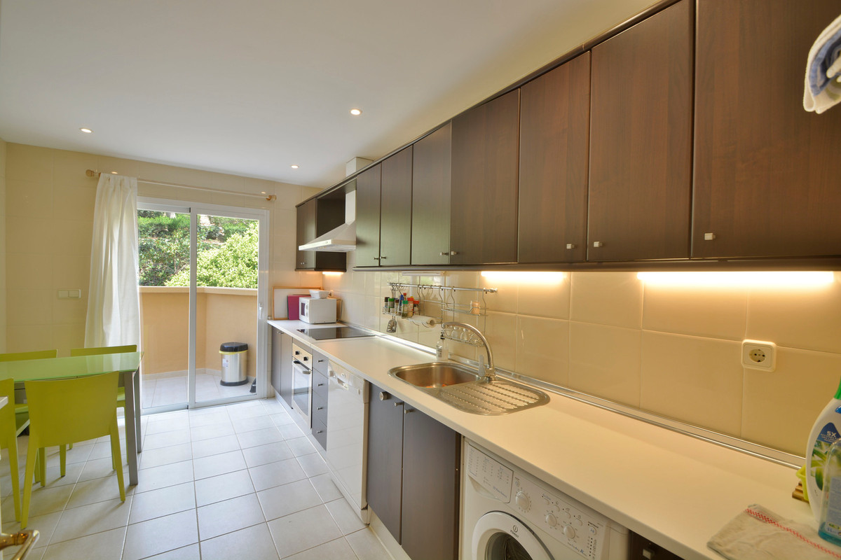 Apartamentos de 3 dormitorios en venta en Elviria – R5170015