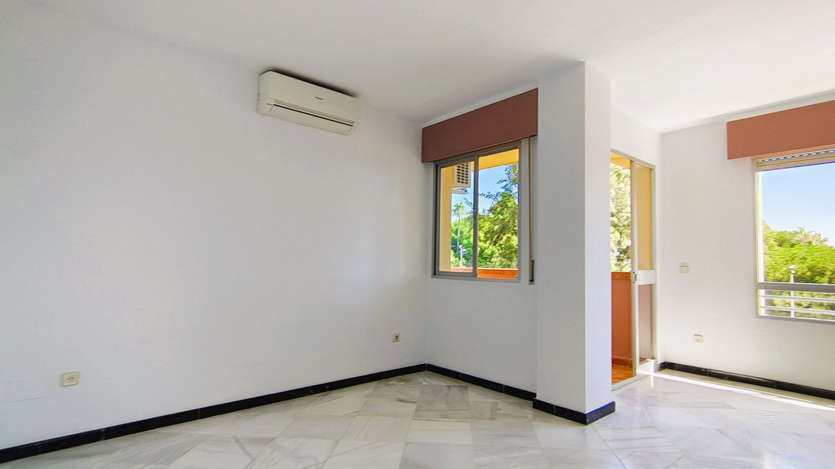 3 bedroom Apartments for sale in Marbella – R5156080