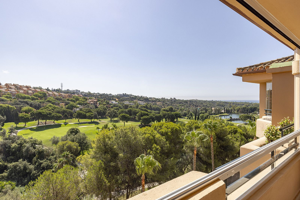 2 bedroom Penthouses for sale in Elviria – R5147146