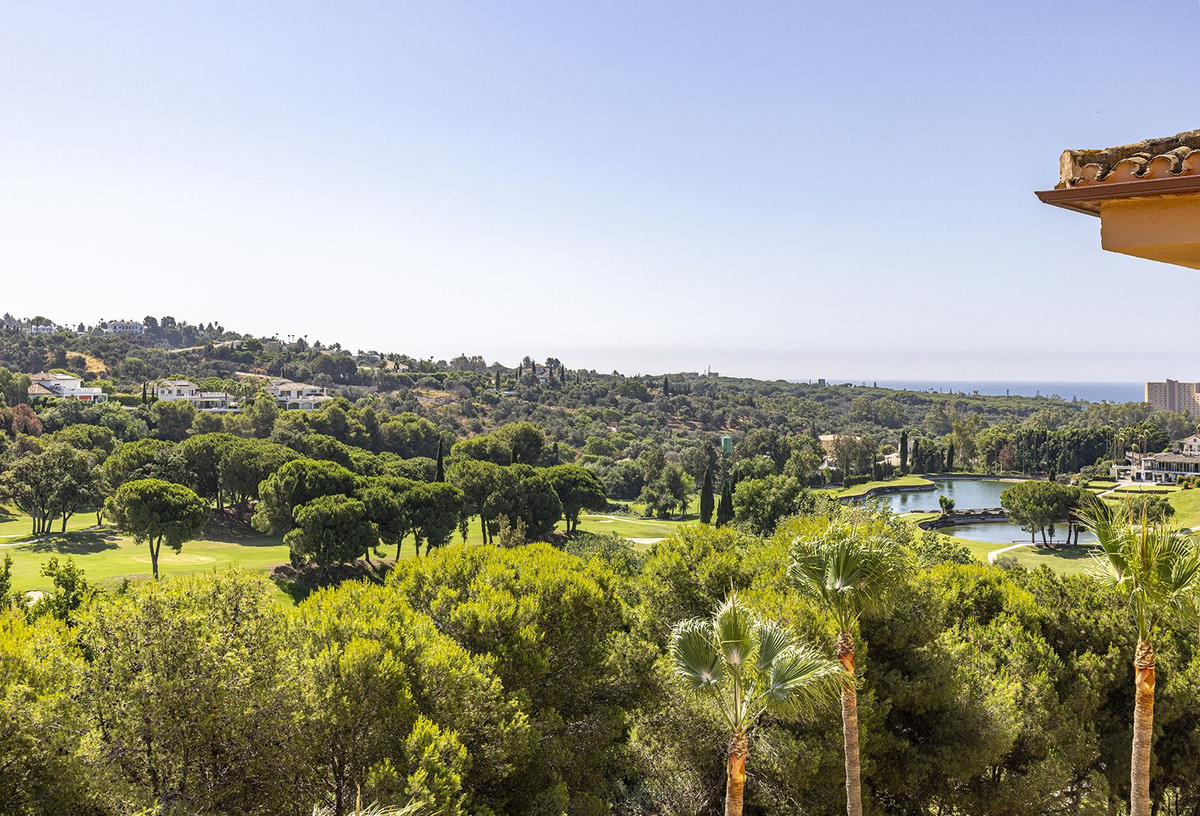 2 bedroom Penthouses for sale in Elviria – R5147146