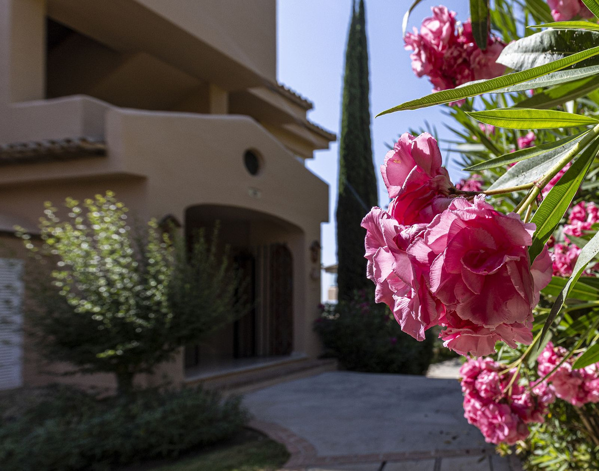 2 bedroom Penthouses for sale in Elviria – R5147146