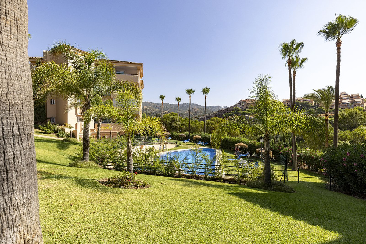2 bedroom Penthouses for sale in Elviria – R5147146