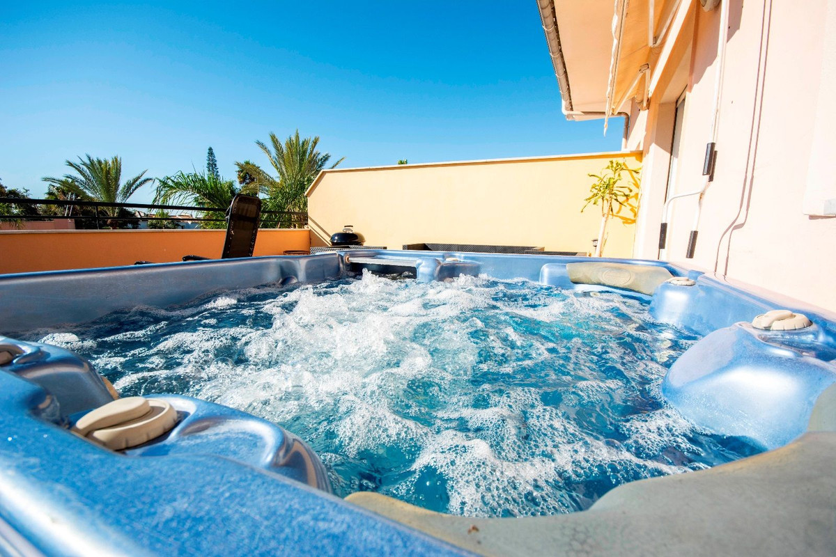2 bedroom Penthouses for sale in Marbella – R5010646