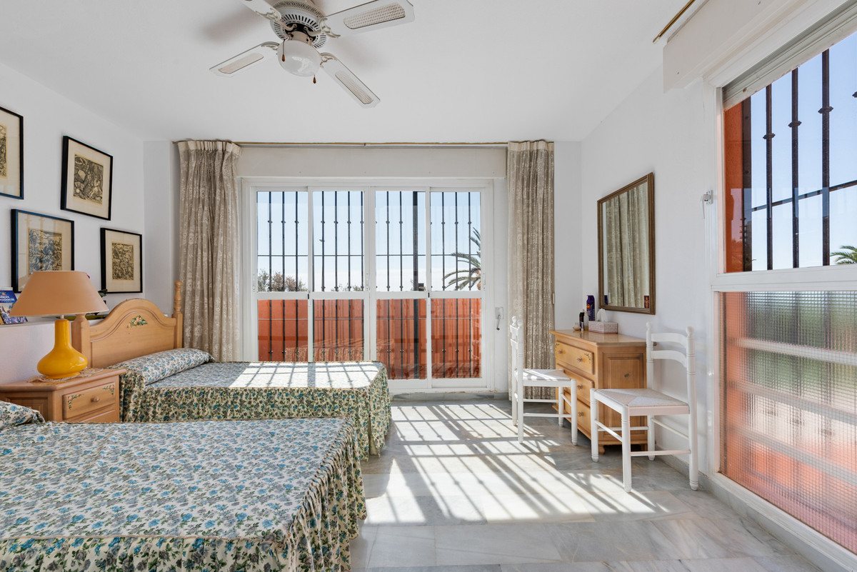 4 bedroom Apartments for sale in Marbella – R5154883